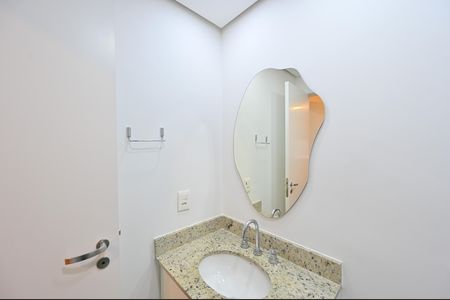 Apartamento à venda com 69m², 2 quartos e 1 vagaBanheiro da Suite