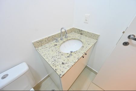 Apartamento à venda com 69m², 2 quartos e 1 vagaBanheiro Social