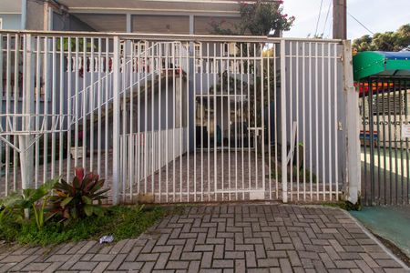 Casa à venda com 110m², 3 quartos e 1 vaga Casa à venda com 110m², 3 quartos e 1 vagaFachada