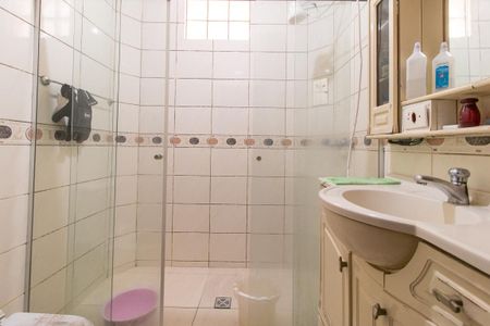 Banheiro de casa para alugar com 3 quartos, 110m² em Cidade Industrial de Curitiba, Curitiba