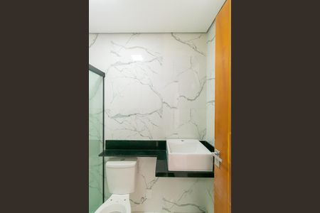 Banheiro de apartamento para alugar com 1 quarto, 27m² em Vila Celeste, São Paulo