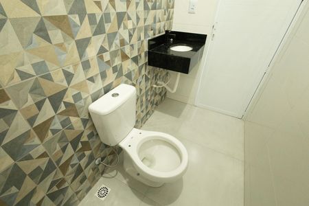 Banheiro de kitnet/studio para alugar com 1 quarto, 40m² em Residencial Parque dos Sinos, Jacareí