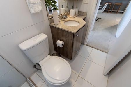 Apartamento à venda com 124m², 2 quartos e 3 vagas Apartamento à venda com 124m², 2 quartos e 3 vagasBanheiro social 2