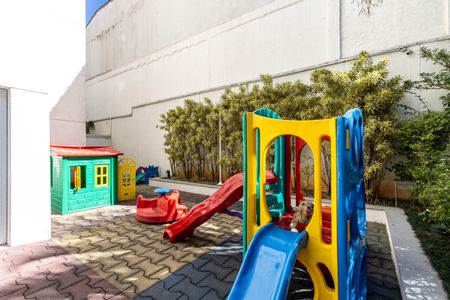 Apartamento à venda com 124m², 2 quartos e 3 vagas Apartamento à venda com 124m², 2 quartos e 3 vagasÁrea comum