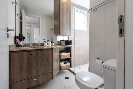 Apartamento à venda com 124m², 2 quartos e 3 vagas Apartamento à venda com 124m², 2 quartos e 3 vagasBanheiro da Suíte