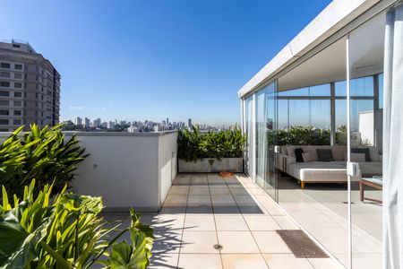 Apartamento à venda com 124m², 2 quartos e 3 vagas Apartamento à venda com 124m², 2 quartos e 3 vagasVaranda da Sala