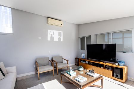 Apartamento à venda com 124m², 2 quartos e 3 vagas Apartamento à venda com 124m², 2 quartos e 3 vagasSala