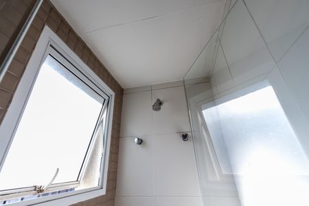 Apartamento à venda com 124m², 2 quartos e 3 vagas Apartamento à venda com 124m², 2 quartos e 3 vagasBanheiro da Suíte
