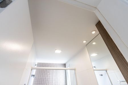 Apartamento à venda com 124m², 2 quartos e 3 vagas Apartamento à venda com 124m², 2 quartos e 3 vagasBanheiro social 2