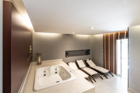 Apartamento à venda com 124m², 2 quartos e 3 vagas Apartamento à venda com 124m², 2 quartos e 3 vagasÁrea comum