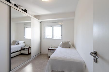 Apartamento à venda com 124m², 2 quartos e 3 vagas Apartamento à venda com 124m², 2 quartos e 3 vagasQuarto