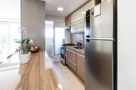 Cozinha de apartamento à venda com 2 quartos, 124m² em Alto de Pinheiros, São Paulo