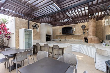 Apartamento à venda com 124m², 2 quartos e 3 vagas Apartamento à venda com 124m², 2 quartos e 3 vagasÁrea comum