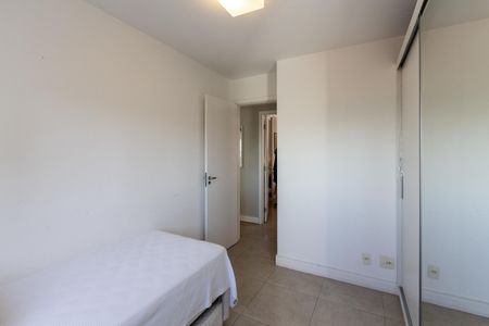 Apartamento à venda com 124m², 2 quartos e 3 vagas Apartamento à venda com 124m², 2 quartos e 3 vagasQuarto