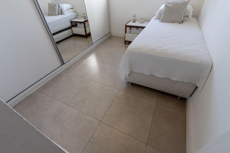 Quarto de apartamento à venda com 2 quartos, 124m² em Alto de Pinheiros, São Paulo