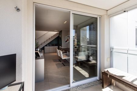 Apartamento à venda com 124m², 2 quartos e 3 vagas Apartamento à venda com 124m², 2 quartos e 3 vagasVaranda da Sala de jantar