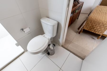 Apartamento à venda com 124m², 2 quartos e 3 vagas Apartamento à venda com 124m², 2 quartos e 3 vagasBanheiro da Suíte