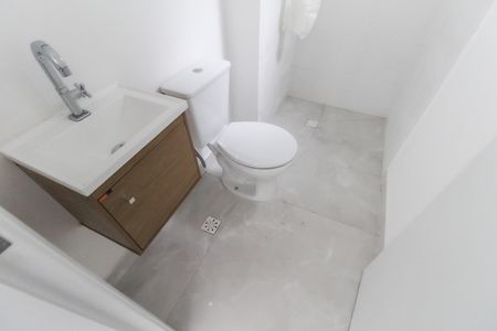 Banheiro de apartamento para alugar com 1 quarto, 30m² em Cidade Antônio Estêvão de Carvalho, São Paulo