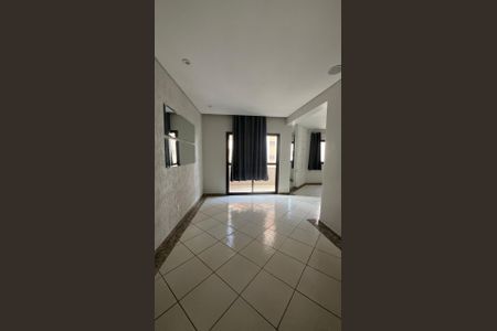 Apartamento para alugar com 3 quartos, 110m² em Santa Maria, Uberlândia