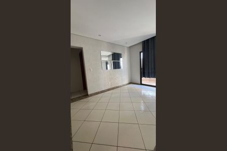 Sala de apartamento para alugar com 3 quartos, 110m² em Santa Maria, Uberlândia