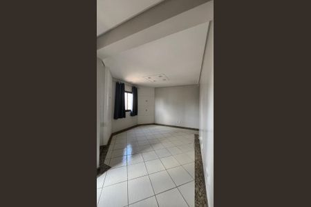 Sala de apartamento para alugar com 3 quartos, 110m² em Santa Maria, Uberlândia