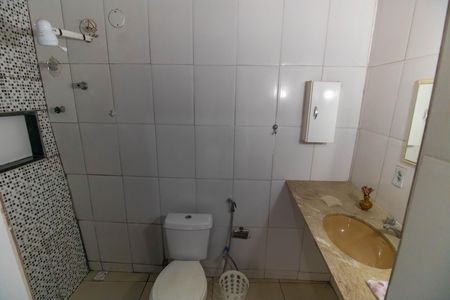 Banheiro de casa para alugar com 1 quarto, 50m² em Itaipu, Niterói