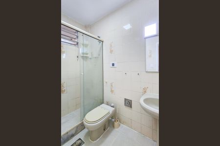 Apartamento à venda com 49m², 2 quartos e sem vaga Apartamento à venda com 49m², 2 quartos e sem vagaBanheiro