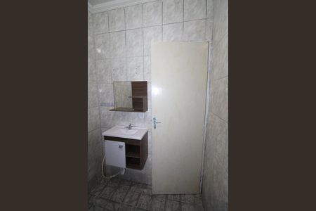 Casa para alugar com 110m², 2 quartos e 2 vagasBanheiro