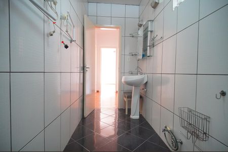 Casa para alugar com 208m², 4 quartos e 2 vagasBanheiro 1