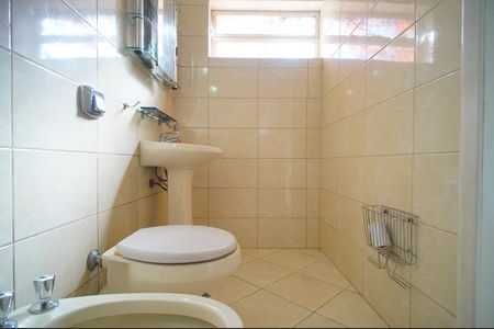 Casa para alugar com 208m², 4 quartos e 2 vagasBanheiro da Suíte