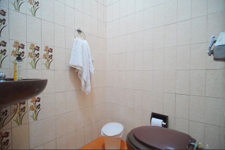 Casa para alugar com 208m², 4 quartos e 2 vagasLavabo