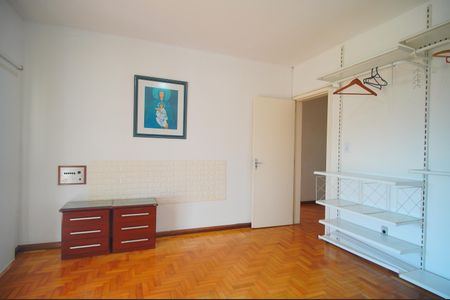 Casa para alugar com 208m², 4 quartos e 2 vagasSuíte