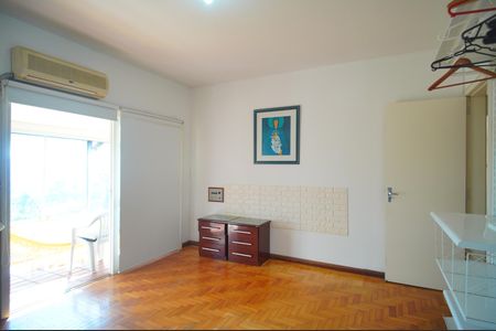 Casa para alugar com 208m², 4 quartos e 2 vagasSuíte