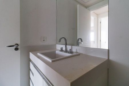 Apartamento para alugar com 62m², 2 quartos e 2 vagas Apartamento para alugar com 62m², 2 quartos e 2 vagasBanheiro da Suíte