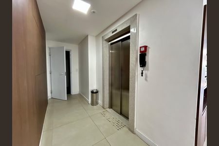 Apartamento para alugar com 56m², 1 quarto e 1 vagaElevador 