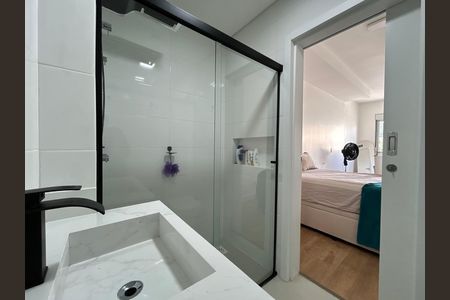 Banheiro  de apartamento para alugar com 1 quarto, 56m² em João Paulo, Florianópolis