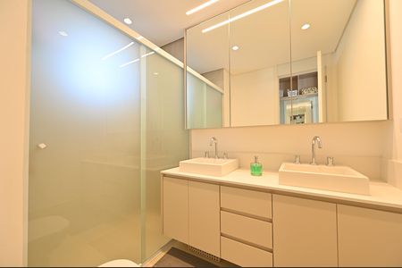 Apartamento à venda com 165m², 4 quartos e 2 vagasBanheiro da Suíte 1