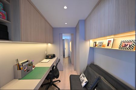 Apartamento à venda com 165m², 4 quartos e 2 vagasEscritório