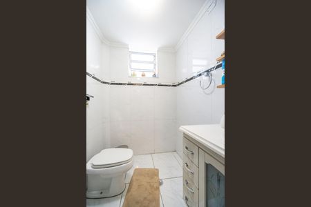 Casa à venda com 450m², 3 quartos e 3 vagas Casa à venda com 450m², 3 quartos e 3 vagasBanheiro social 02