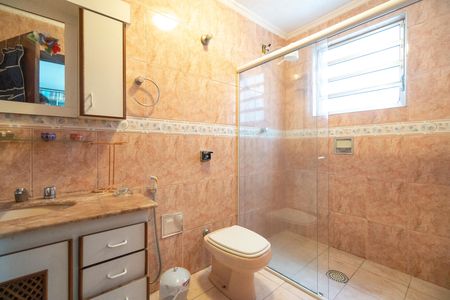 Casa à venda com 450m², 3 quartos e 3 vagas Casa à venda com 450m², 3 quartos e 3 vagasBanheiro da suíte 01