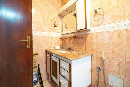 Casa à venda com 450m², 3 quartos e 3 vagas Casa à venda com 450m², 3 quartos e 3 vagasBanheiro da suíte 01