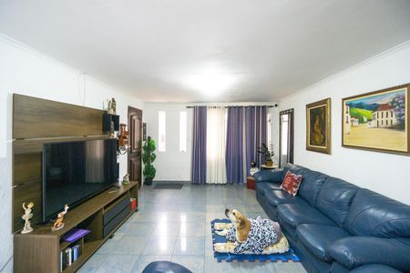 Casa à venda com 450m², 3 quartos e 3 vagas Casa à venda com 450m², 3 quartos e 3 vagasSala