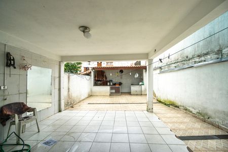 Casa à venda com 450m², 3 quartos e 3 vagas Casa à venda com 450m², 3 quartos e 3 vagasQuintal
