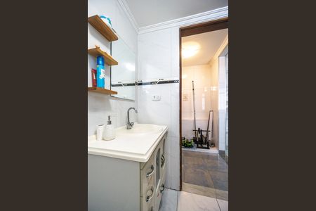 Casa à venda com 450m², 3 quartos e 3 vagas Casa à venda com 450m², 3 quartos e 3 vagasBanheiro social 02