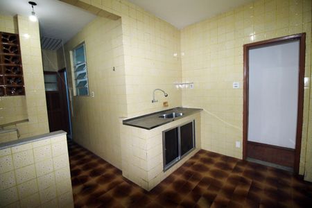 Cozinha de apartamento para alugar com 3 quartos, 65m² em Olaria, Rio de Janeiro