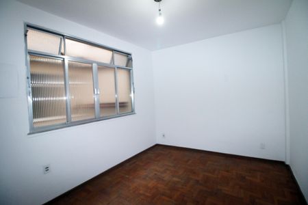 Quarto 1 de apartamento para alugar com 3 quartos, 65m² em Olaria, Rio de Janeiro