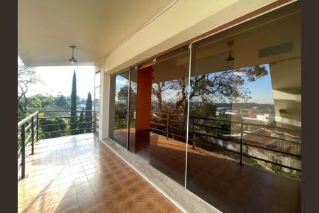 Varanda da sala de casa para alugar com 4 quartos, 600m² em Ouro Branco, Novo Hamburgo