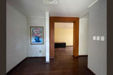 Casa para alugar com 600m², 4 quartos e 3 vagasCorredor