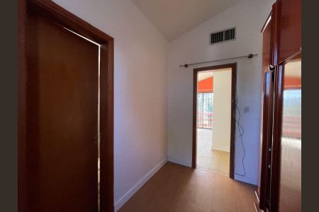 Casa para alugar com 600m², 4 quartos e 3 vagasCloset da Suíte