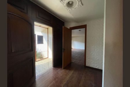 Casa para alugar com 600m², 4 quartos e 3 vagasCorredor